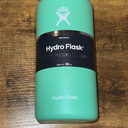 New Waterbottle Hydros 32 Oz Green Turquoise