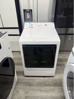LG - 7.3 Cu. Ft. Smart Gas Dryer with Sensor Dry - Alpine White