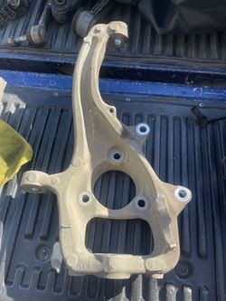 OEM 4x4 Spindle Passenger Side