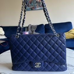 Chanel Medium Caviar Classic