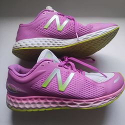 New Balance Women's Zante V2:Shoes Sneakers Size 7 EUC