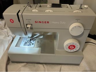 Singer sewing machine Heavy Duty