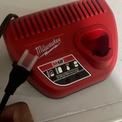 Milwaukee M12 Charger