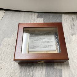 Cedar Wood Cigar Humidor Box with Built-in Hygrometer