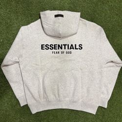🔥 FEAR OF GOD ESSENTIALS HOODIE – LIGHT OATMEAL – SIZE M (NEW)