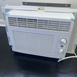 GE Window Air Conditioner Unit, 5,000 BTU for Small Rooms up to 150 sq ft. with Manual Adjustable Fan and Cooling Settings, Perfect for Small Bedroom 