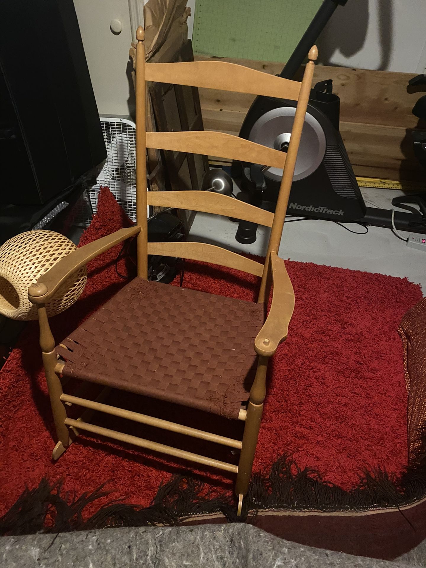 Free rocking chair