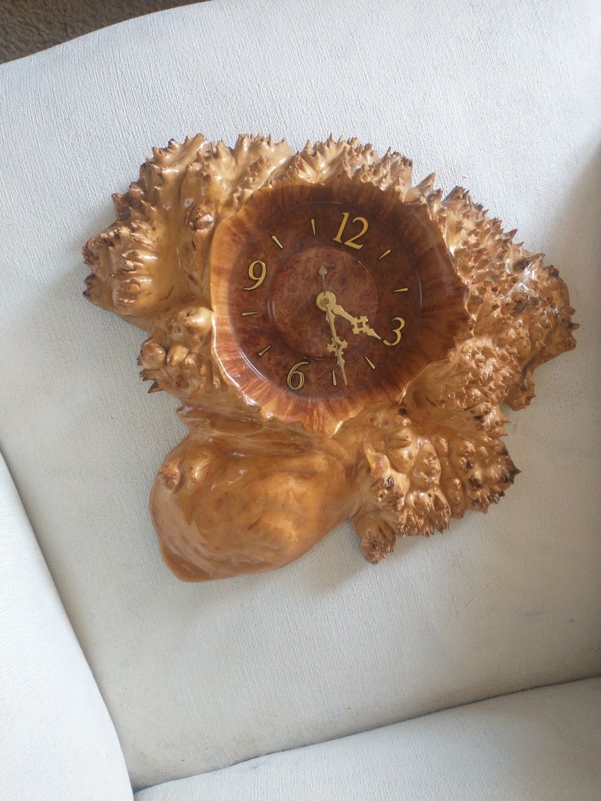RARE WOODEN CLOCK VINTAGE