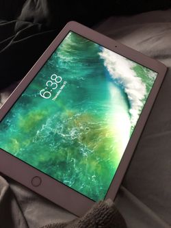 I pad 5th generation 32gb