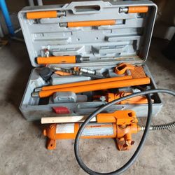 Central Hydraulics Portable Puller 4 Ton