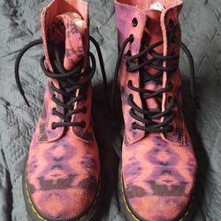 Women's Dr. Martens Boots 