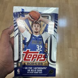 2025 Topps Basketball Sealed Hobby Box