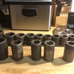 Snapon impact sockets 3/4” drive 6 point deep and shallow (SAE) 15 total asking 300 firm  Sizes are 3/4” drive shallow 6 point  3/4” 7/8” 15/16” 1” 1 
