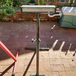 Adjustable Roller Stand
