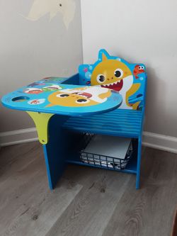 Kids desk