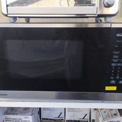 1200 Watt Microwave $60