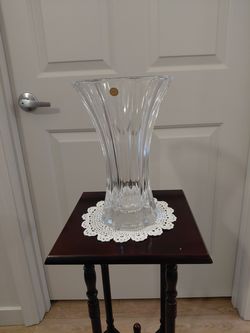 LENNOX CRYSTAL FLUTED VASE