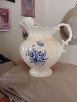 Water pitcher and bowl