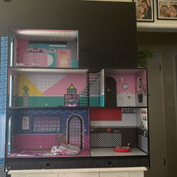 LOL Dollhouse 
