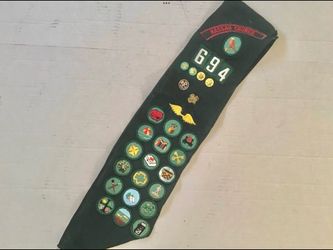 Vtg. 1960s Girl Scouts Sash + Pins & Badges Nassau County Troop