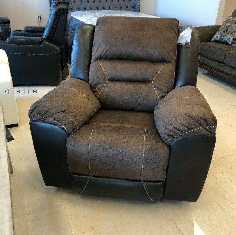Ashley Erhardt Reclining Sofa And Loveseat