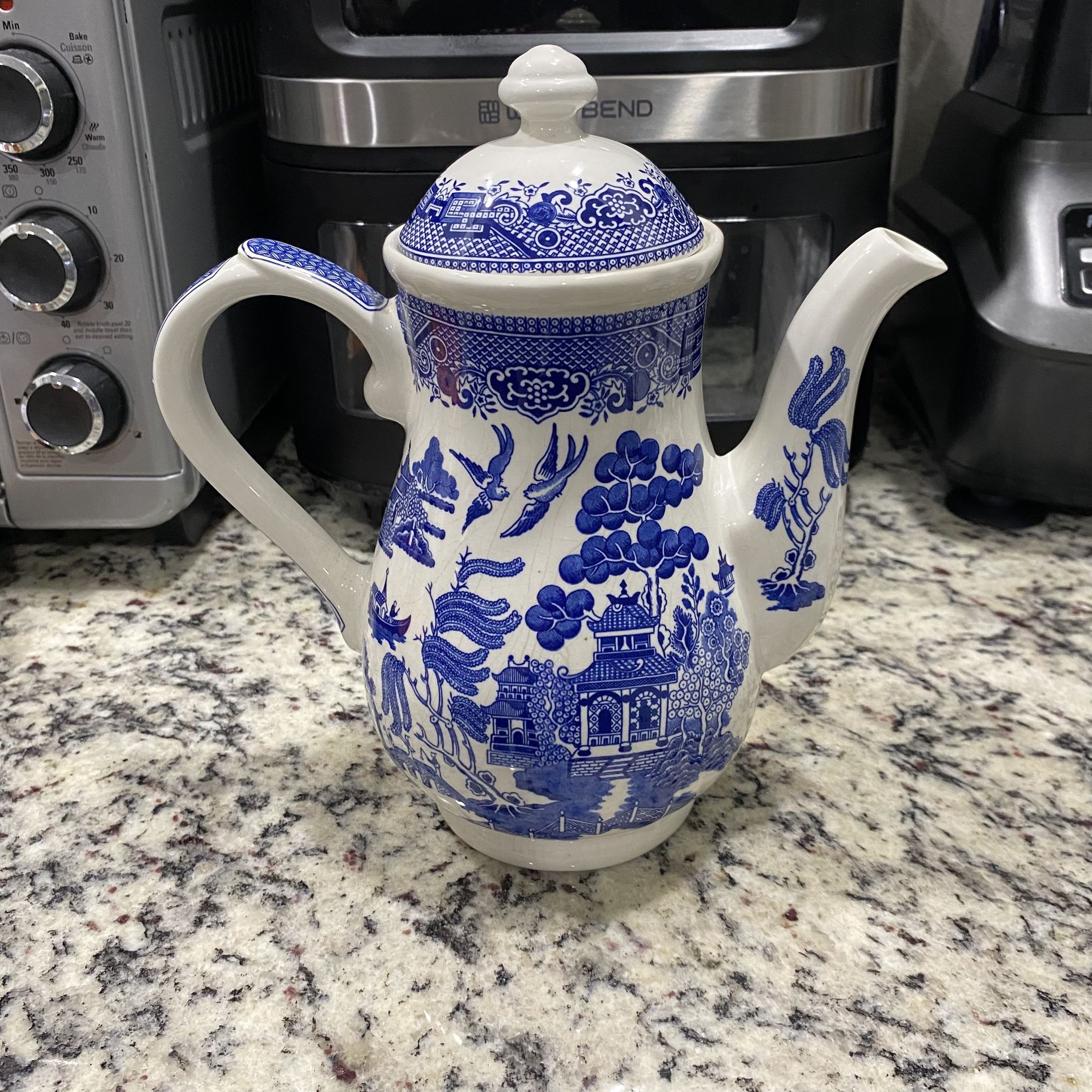 Vintage Churchill Blue Willow Teapot /Coffee /Chocolate Pot Server England Mint