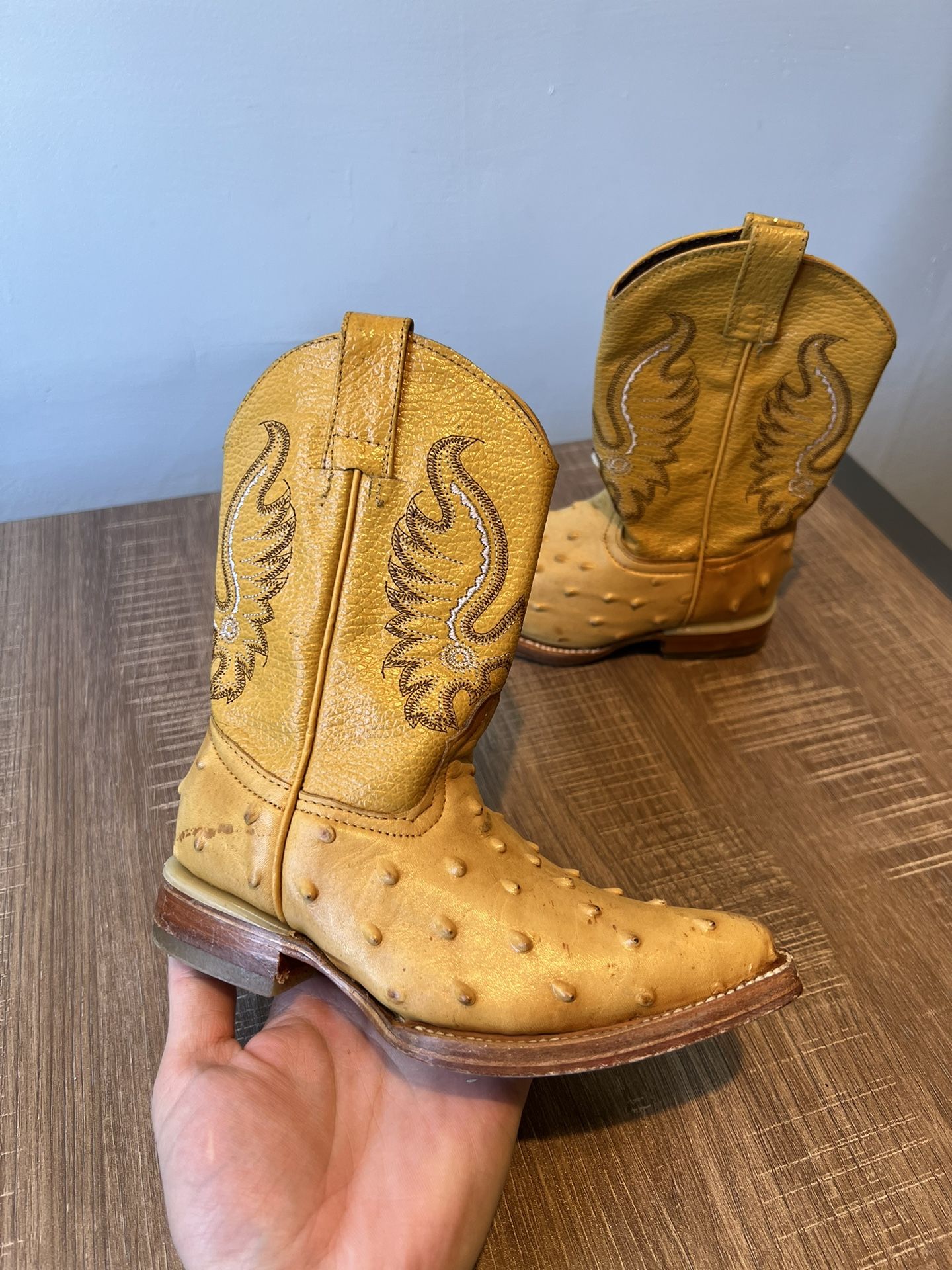 Carreta Kids Size 6 Brown Ostrich Print Cowboy Western Boots