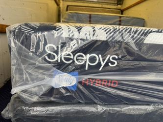 Like New- Sleepy's Queen Mattress - Delivery Available