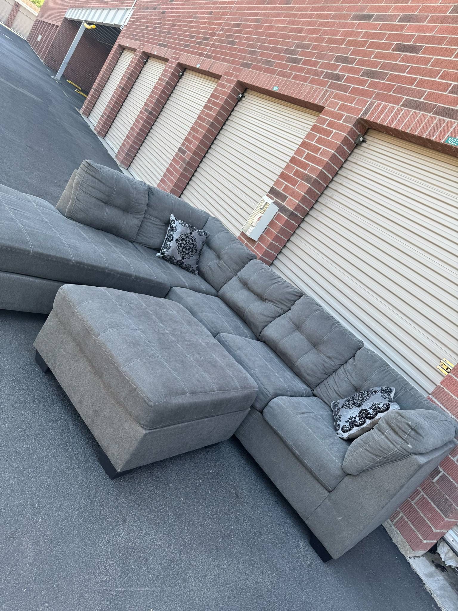 Really Nice Sectional Great Couch With Ottoman