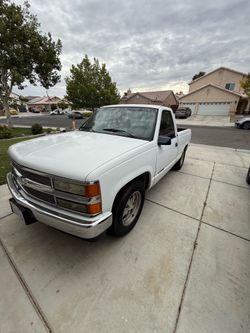 1994 GMC sierra SL v8 305