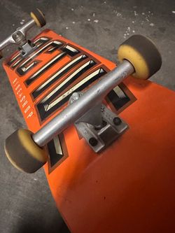 Active complete skateboard