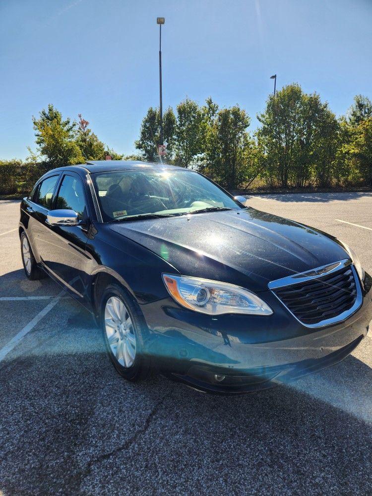 2013 Chrysler 200