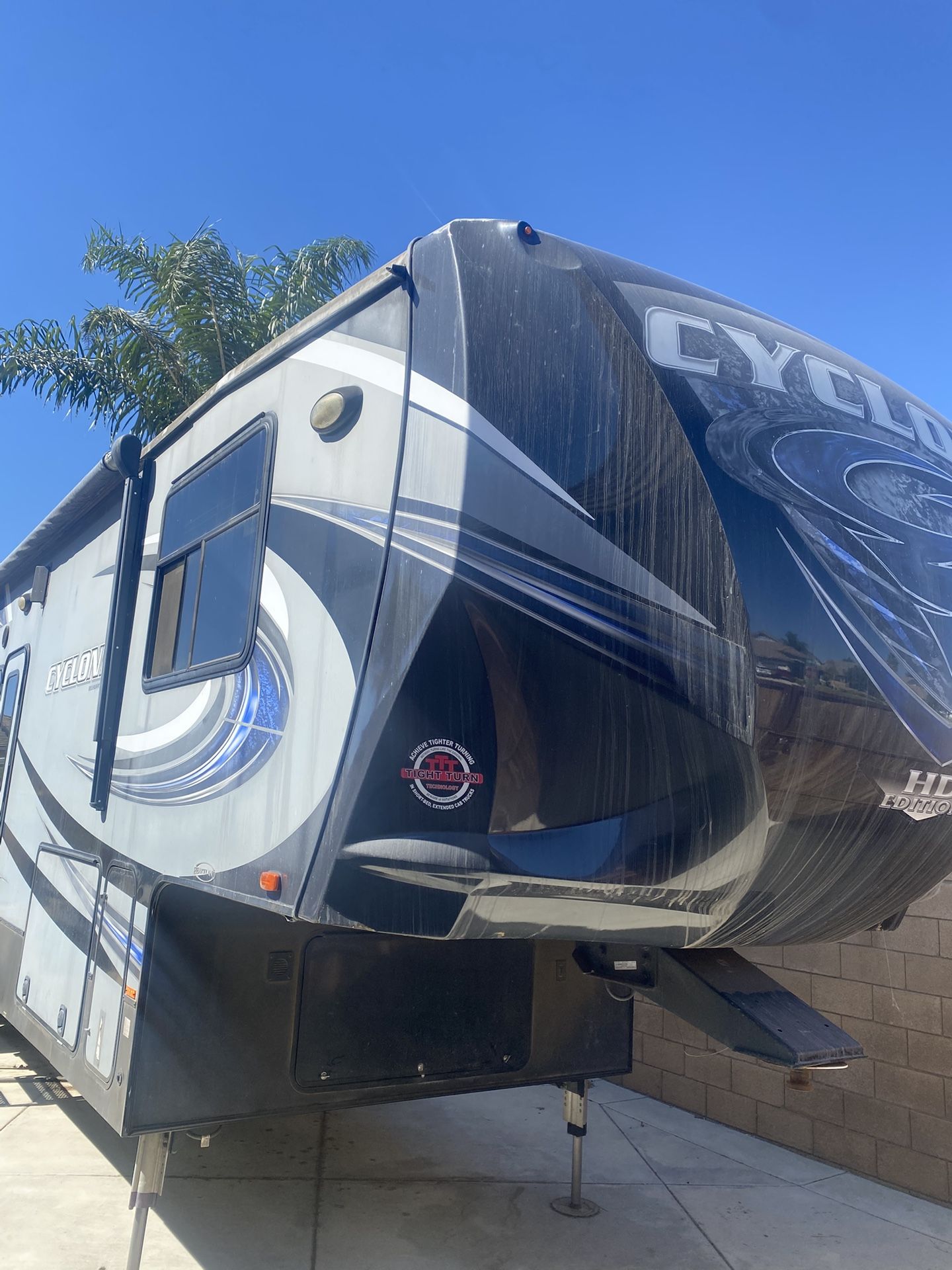 Heartland Cyclone 40ft 5th Wheel