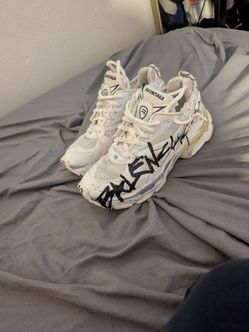 Balenciaga runners