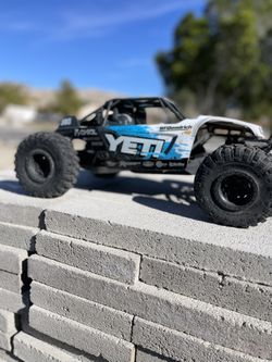 Axial Yeti