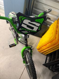 Dynacraft Surge Race Team 20” Kids BMX Bike – Black/Green