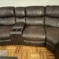 Brown leather couch $500 Pickup . 