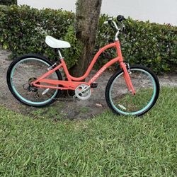 Electra townie seven speed 26 inch wheel