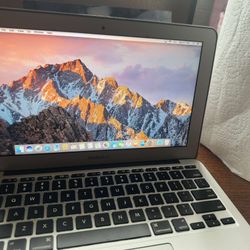 Macbook Air $150,computer,apple 