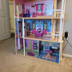 3 story doll house