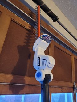 Hart  Power Hedges Trimmer  Two Amp Power Pack