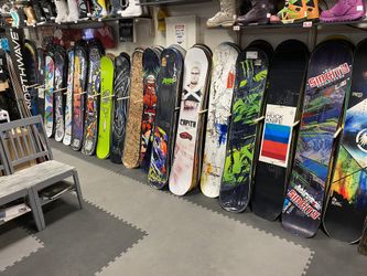 Forum Devun Walsh 157 snowboard certified with warranty for