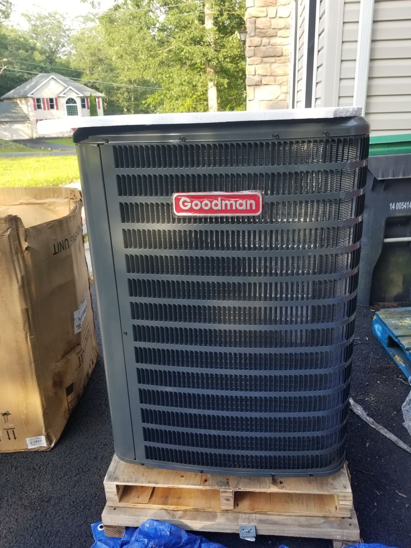 Goodman AC Outdoor Compressor Unit