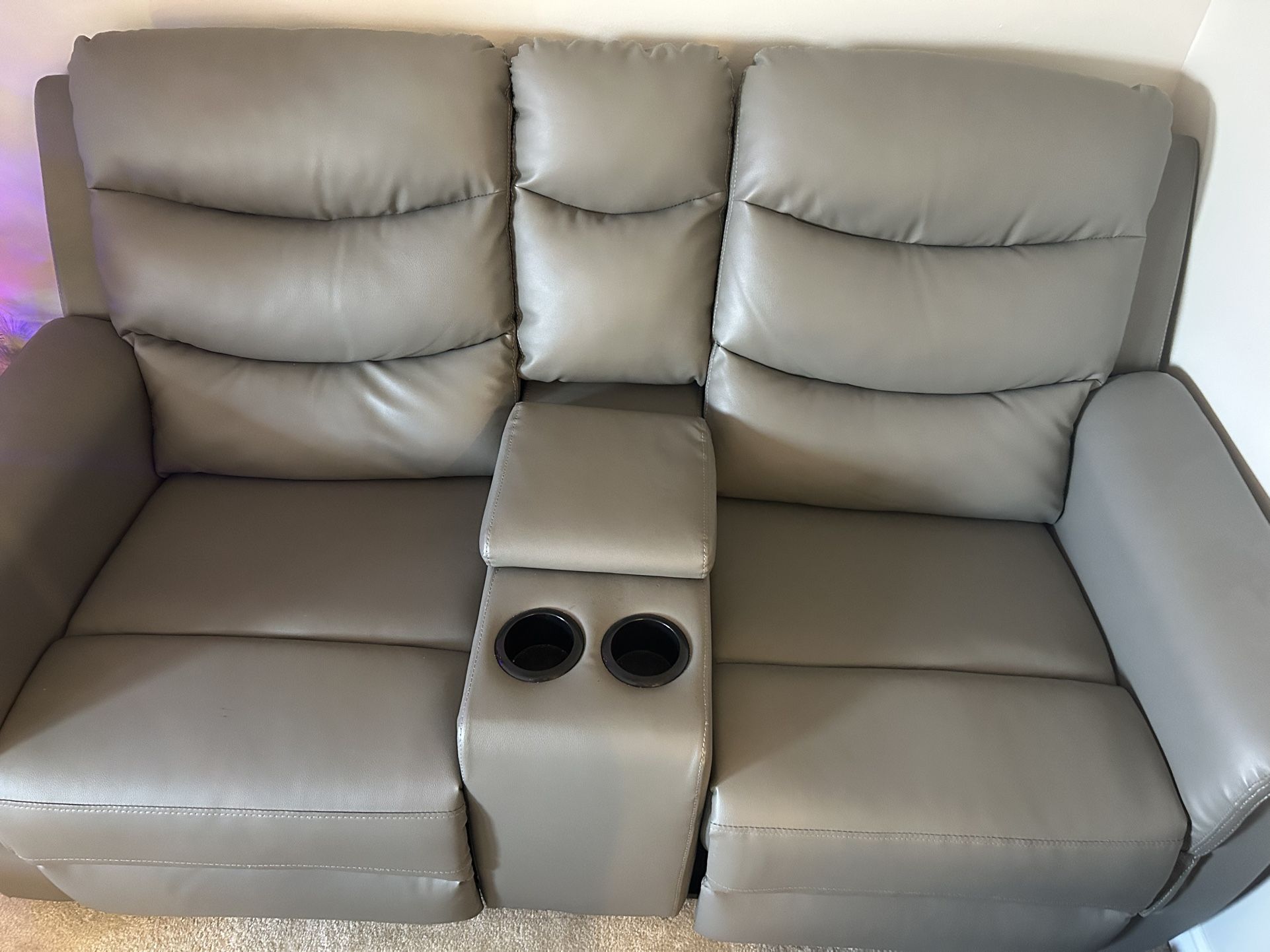 Double Recliner Loveseat With Cupholders