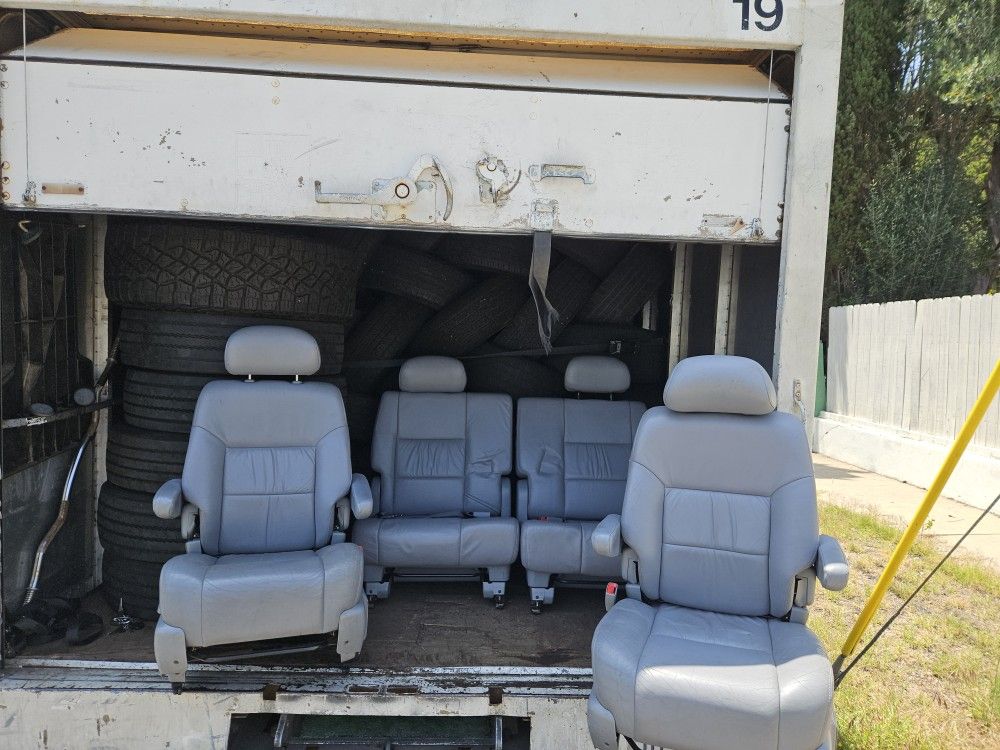 2002 Toyota Sienna Car Seats (Set Of 4)