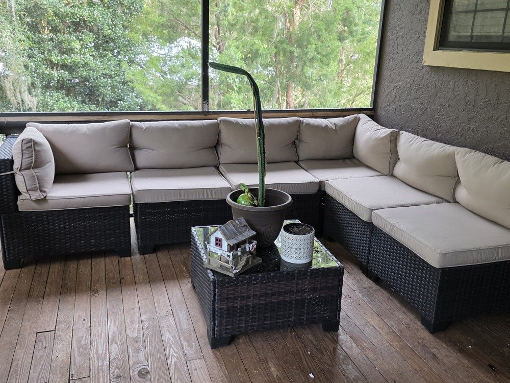 Outdoor 7 Piece Wicker Set