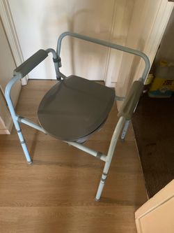 Potty chair