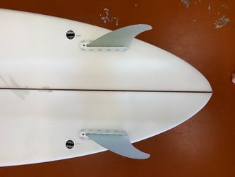 Album Delma pin tail