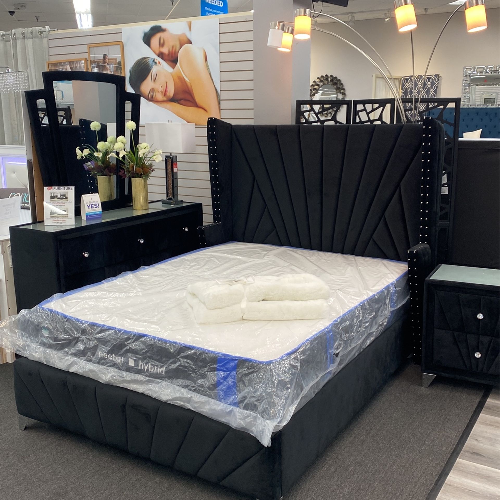 Modern Black Bedroom Set In Velvet Fabric , Thales It Home With Only Down Payment Of 