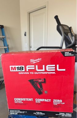 Milwaukee M18 FUEL 15-Gauge Finish Nailer (2839-20) — NEW, Sealed in Box